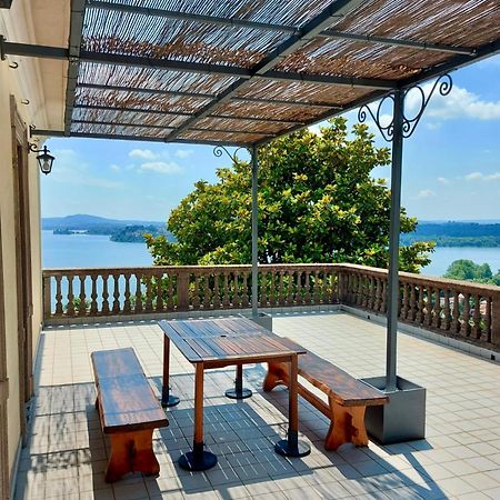 Terrazza Mirabella Apartman Gavirate Kültér fotó