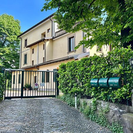 Terrazza Mirabella Apartman Gavirate Kültér fotó
